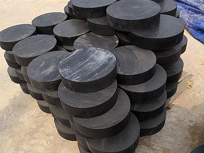 长兴县板式橡胶支座由若干层橡胶片与薄钢板经加压硫化